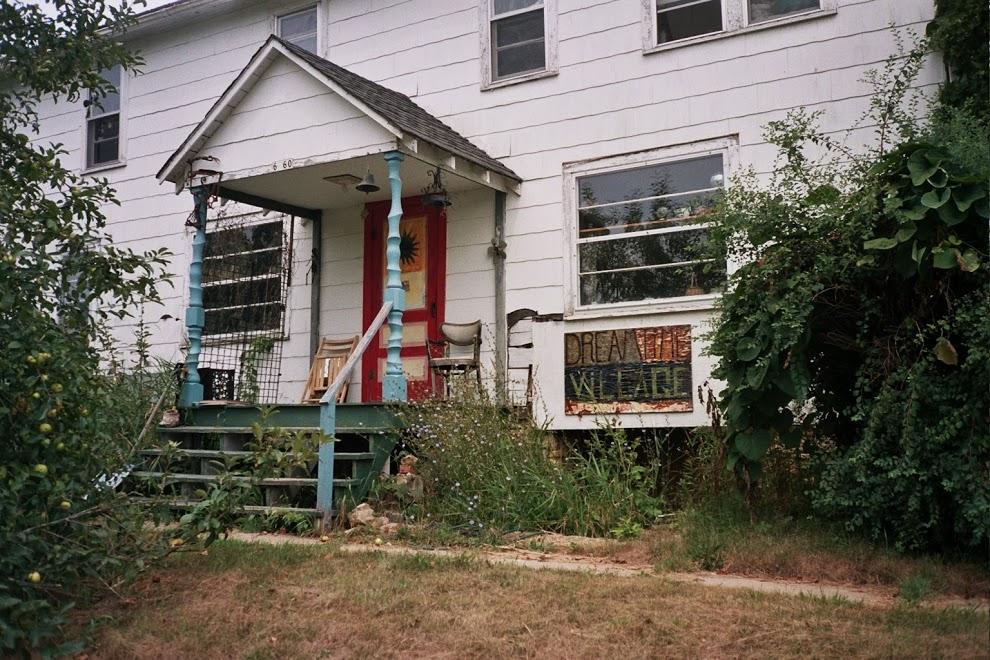 Dreamtime Village "hotel" building, 2006